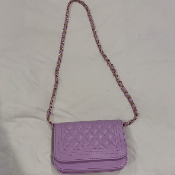 lavender color purse with shoulder strap - Picture 1 of 1